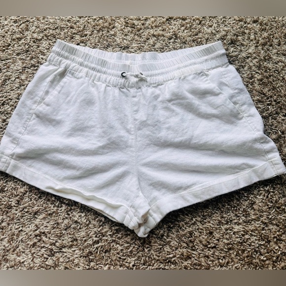 Love Tree White Sporty-Dressy Style Easy Wear, Elastic Waistband Linen Shorts L - Picture 1 of 7